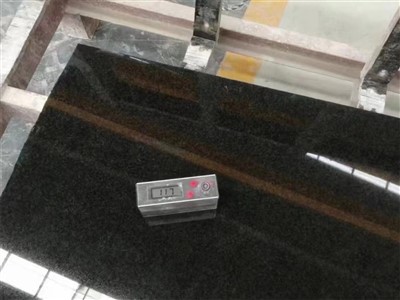 12 x 12 zwarte graniettegel